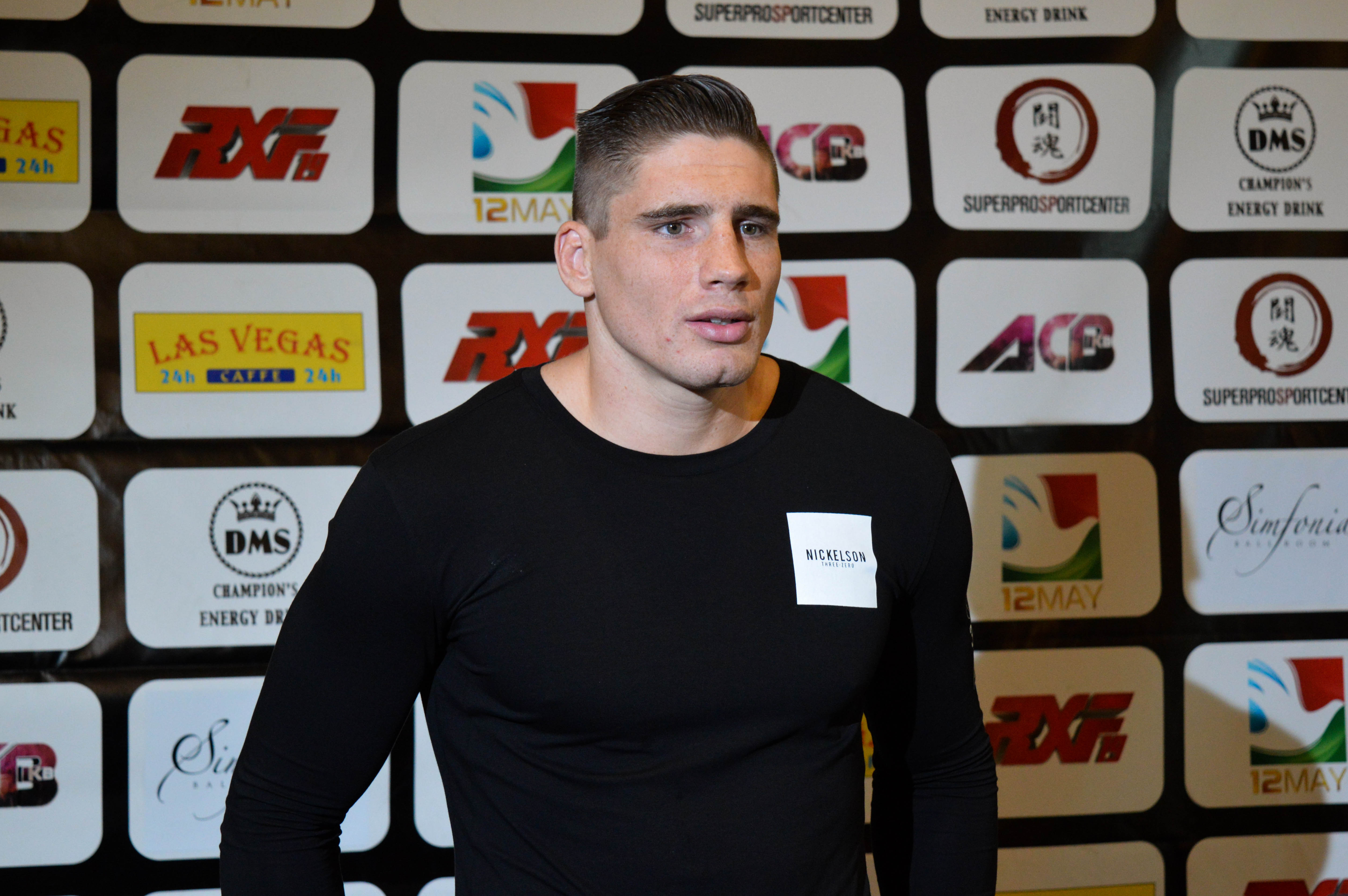 Prinţul kickboxingului, olandezul Rico Verhoeven, intră în cuşcă la RXF 20 / GALERIE FOTO