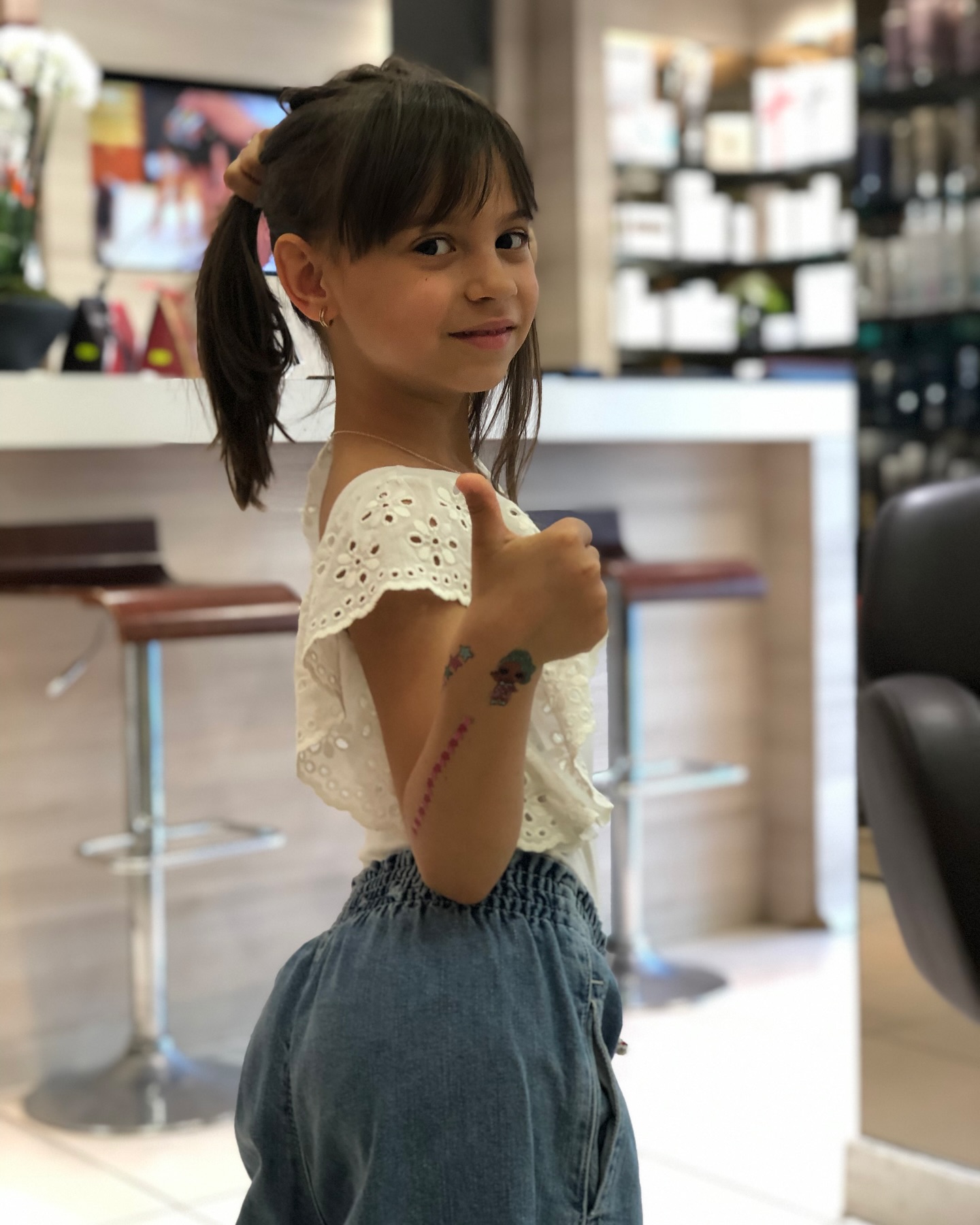 Cum arată fiica Giuliei Anghelescu și a lui Vlad Huidu. Antonia a împlinit 13 ani. „Ești un fel de combinație între Wonder Woman și Hermione”