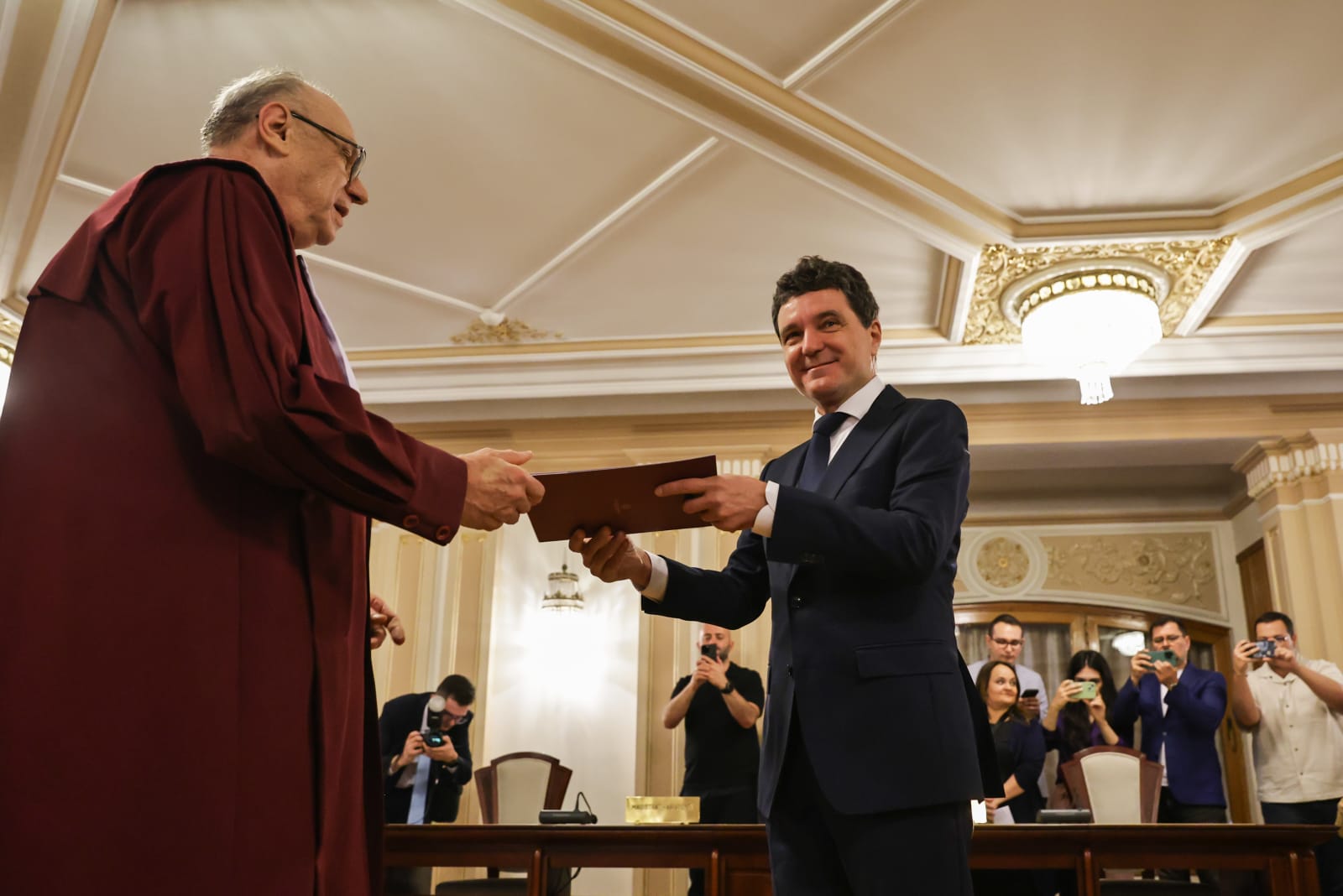 Adevăratul motiv pentru care Nicușor Dan își duce el fetița la școală. Mirabela Grădinaru l-a dat de gol pe noul președinte al României: „100%. De asta”