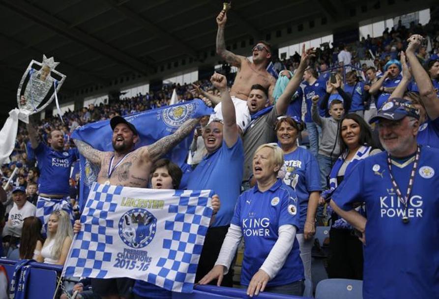 Ce party pe ”King Power Stadium”! Leicester a dat o petrecere pe cinste, la meciul cu Everton. Imagini de colecție / GALERIE FOTO & VIDEO