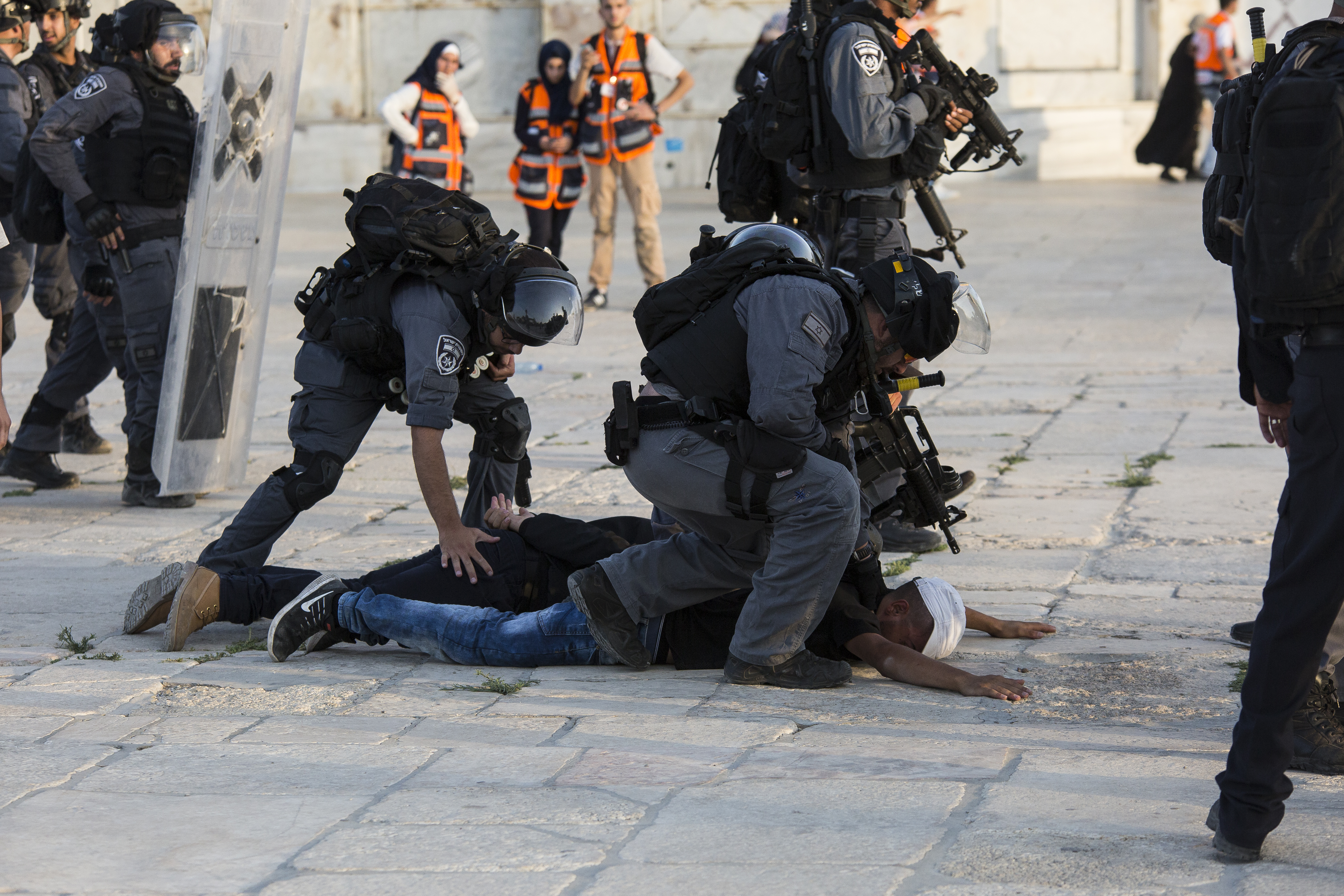FOTO| Peste 100 de musulmani răniți într-o confruntare dintre palestinieni și evrei