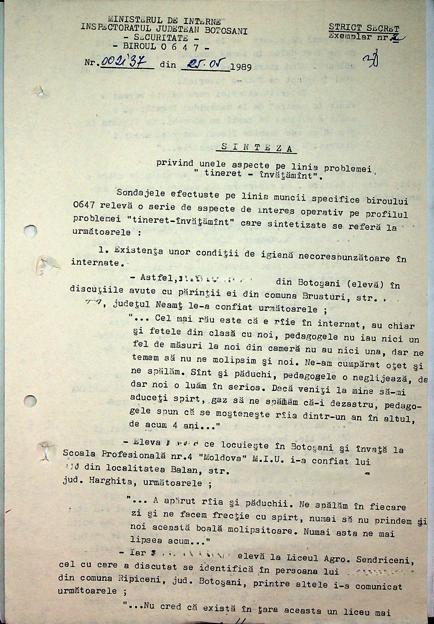 Școala românească în iernile comuniste din anii ‘80. Eleve, în scrisorile către părinți: „Mai rău ca la puşcărie/ E râie. Sunt şi păduchi”