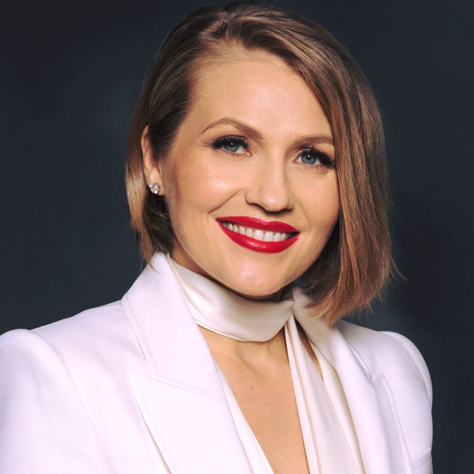 Mirela Vaida a rămas fără pagina de Facebook. "Îmi cer scuze dacă am ofensat pe cineva cu poza nud"