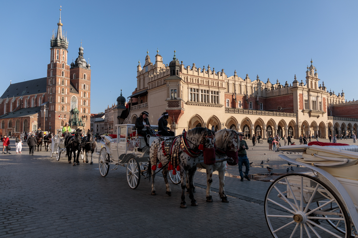 Trimișii speciali ai ziarului în Polonia: Joe Biden a aterizat lângă granița cu Ucraina și la 400 de kilometri de Rusia. Ura populară împotriva lui Putin este uriașă