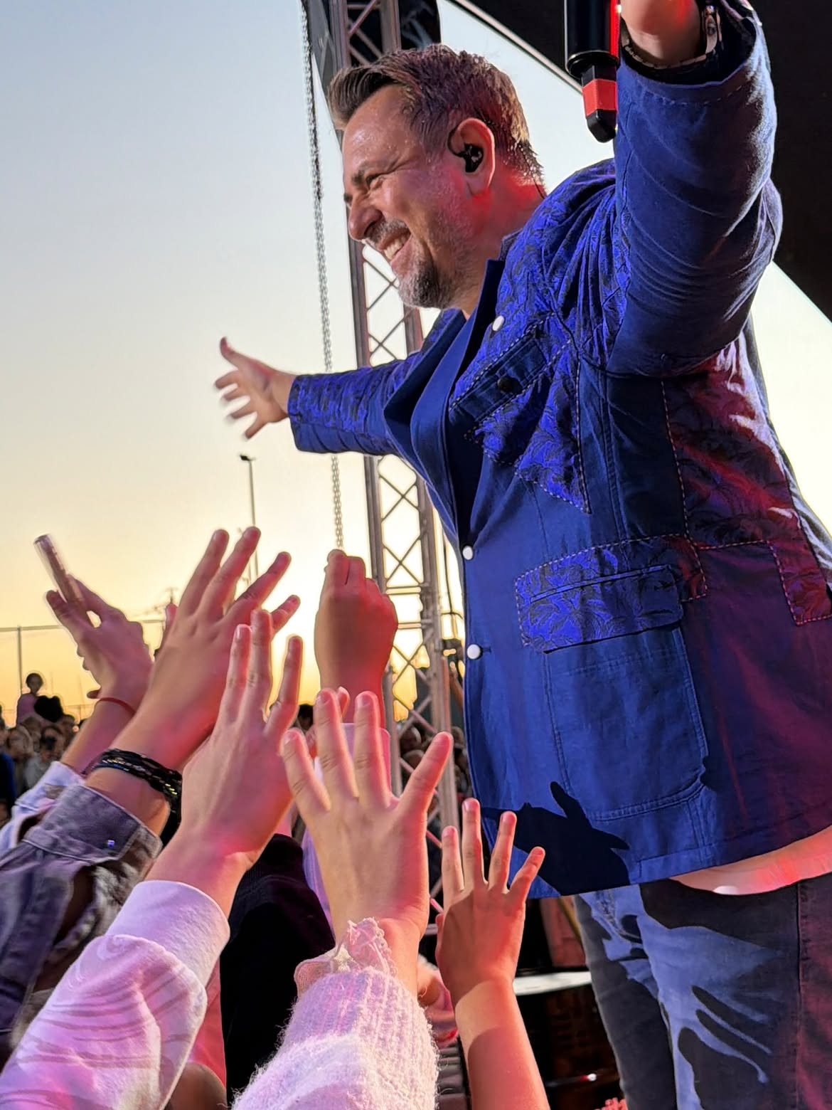 Cine e femeia care l-a surprins pe Horia Brenciu la concert: „Mi-a dublat emoția”