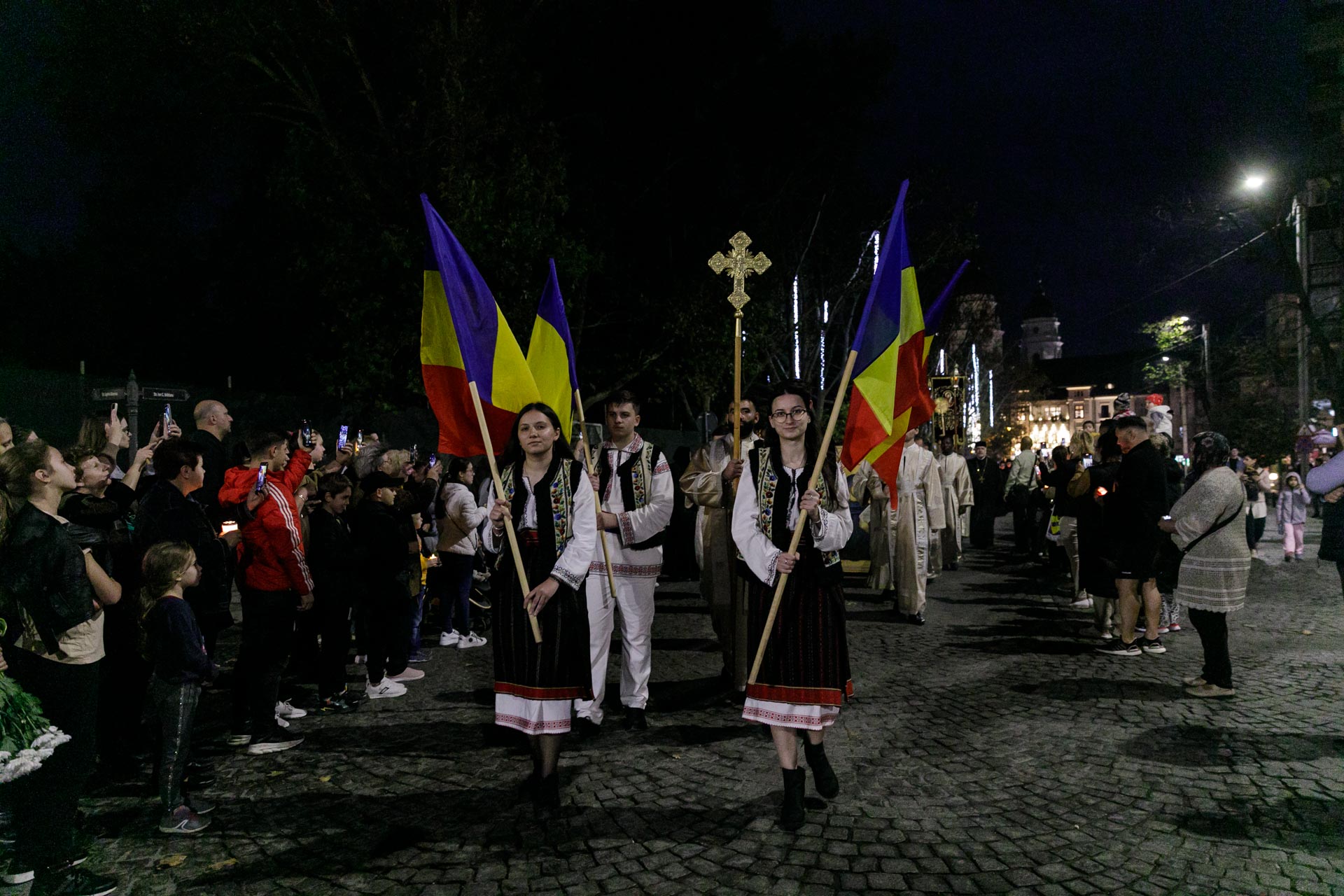 Record la pelerinajul de la Sfânta Parascheva din Iași: 40.000 de oameni în procesiune
