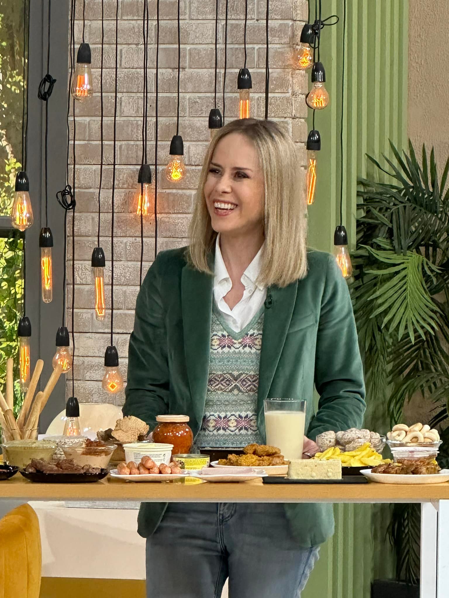 Alimente care nu te îngrașă, dar îți țin de foame. Mihaela Bilic a oferit o listă pentru cei care vor să scape de kilogramele în plus