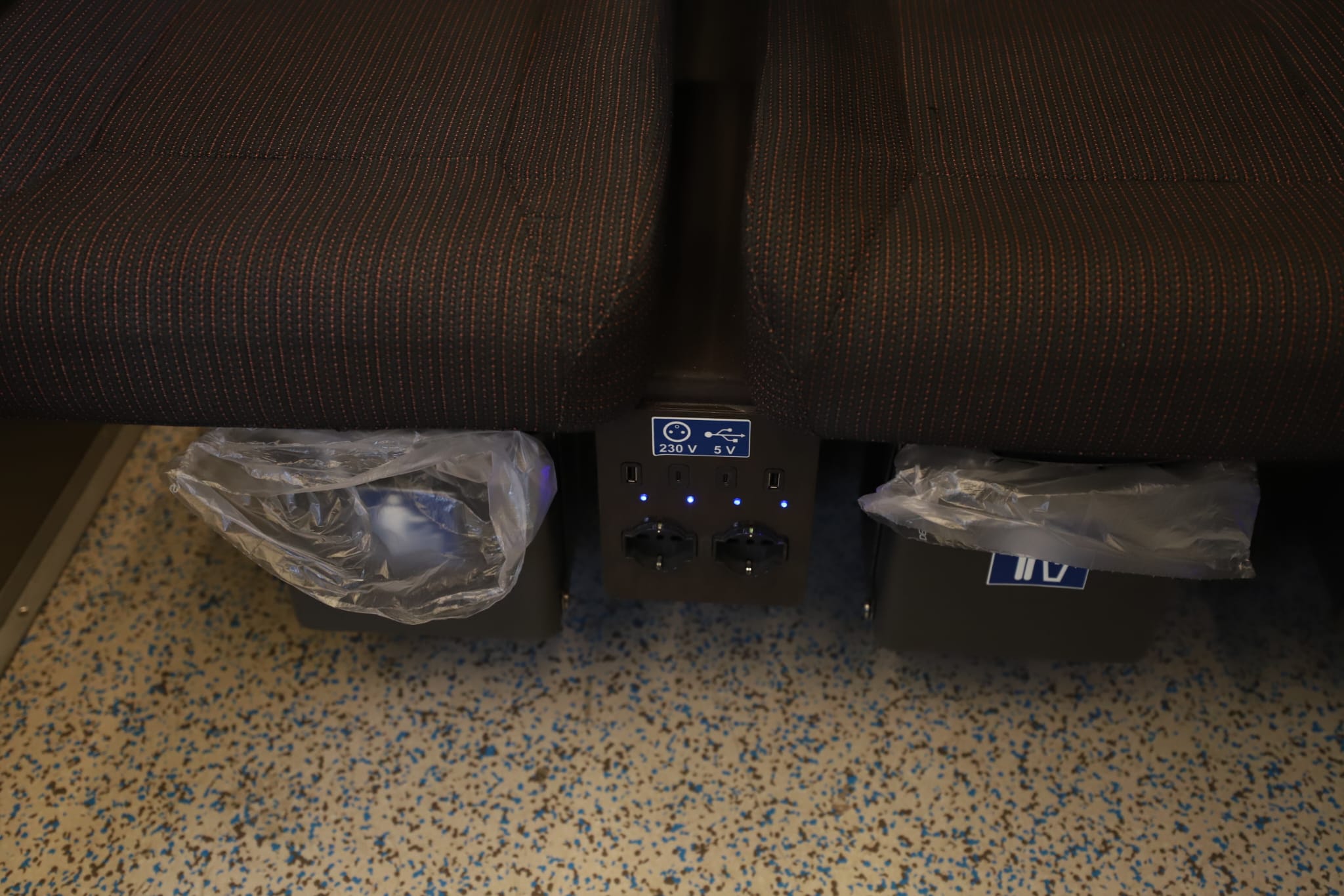 Viteză, confort și lift pentru persoane cu dizabilități. Primul tren modernizat complet circulă de astăzi pe ruta București-Constanța