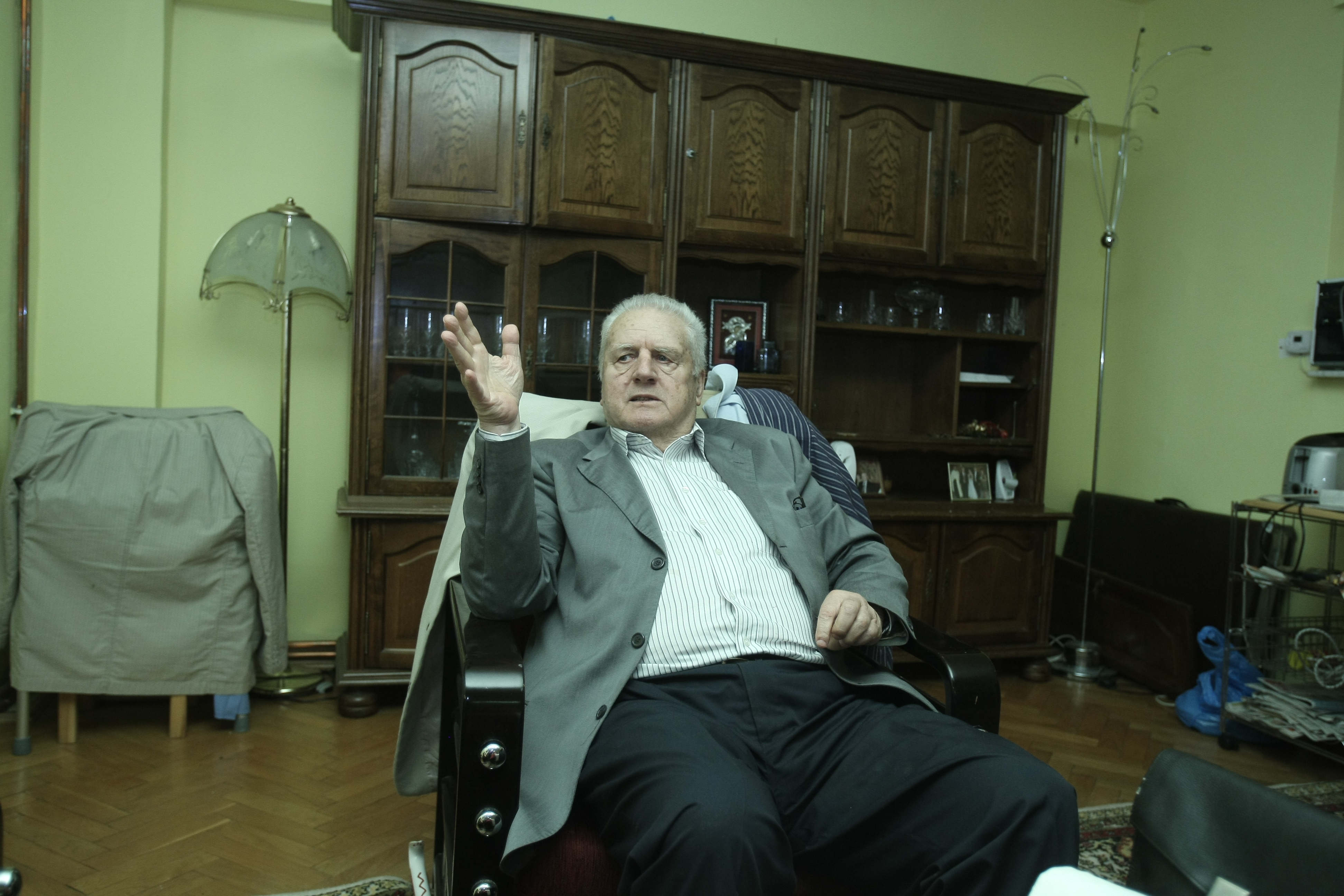 EXCLUSIV! Știați că Pădureanu a fost însurat? Vorbește în premieră despre divorț! A înșelat-o nea Jean pe Tanti Pușa? GALERIE FOTO