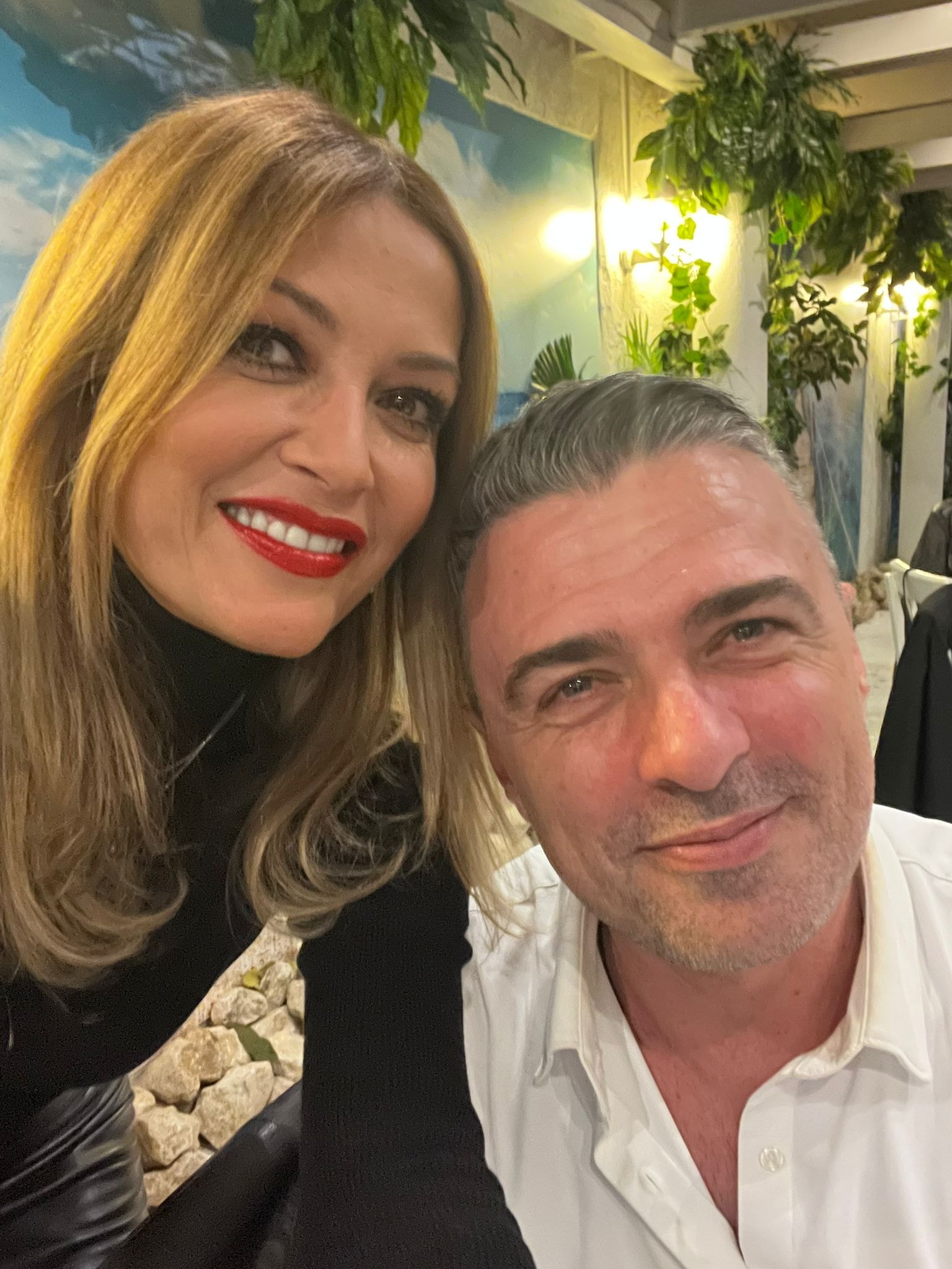 Anca Țurcașiu a postat o imagine cu Loredana Groza fără filtre. Cum arată artista la 52 de ani
