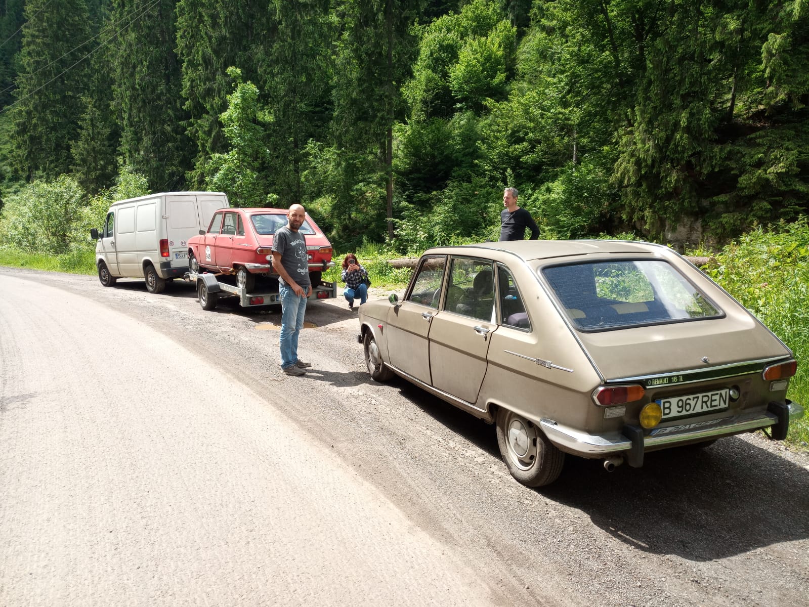 Am parcurs 4.000 km prin Europa cu o mașină veche de 52 de ani | GALERIE FOTO