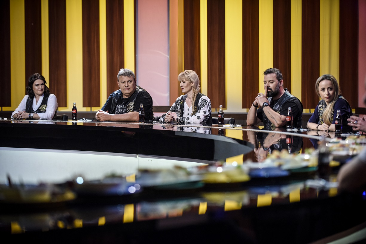 Porție de adrenalină diseară la „Chefi la cuțite”. Bucătarii gătesc pentru un juriu de bikeri | FOTO
