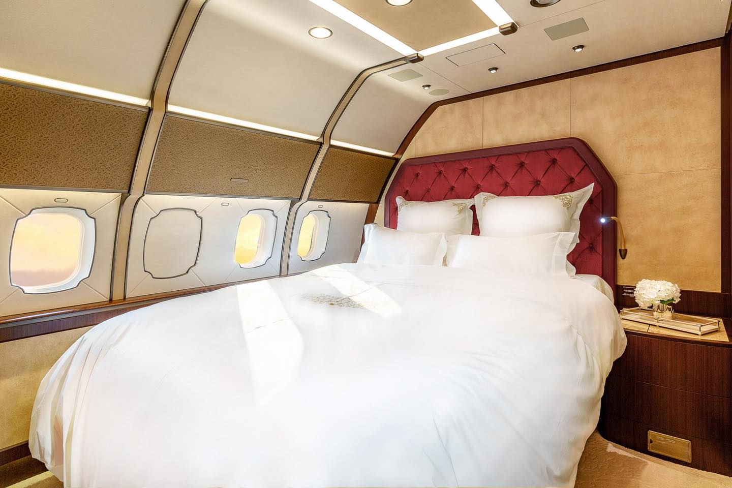 Iohannis a plecat în turneul din America Latină cu același avion privat cu care a zburat și în Japonia. A decolat din Constanța