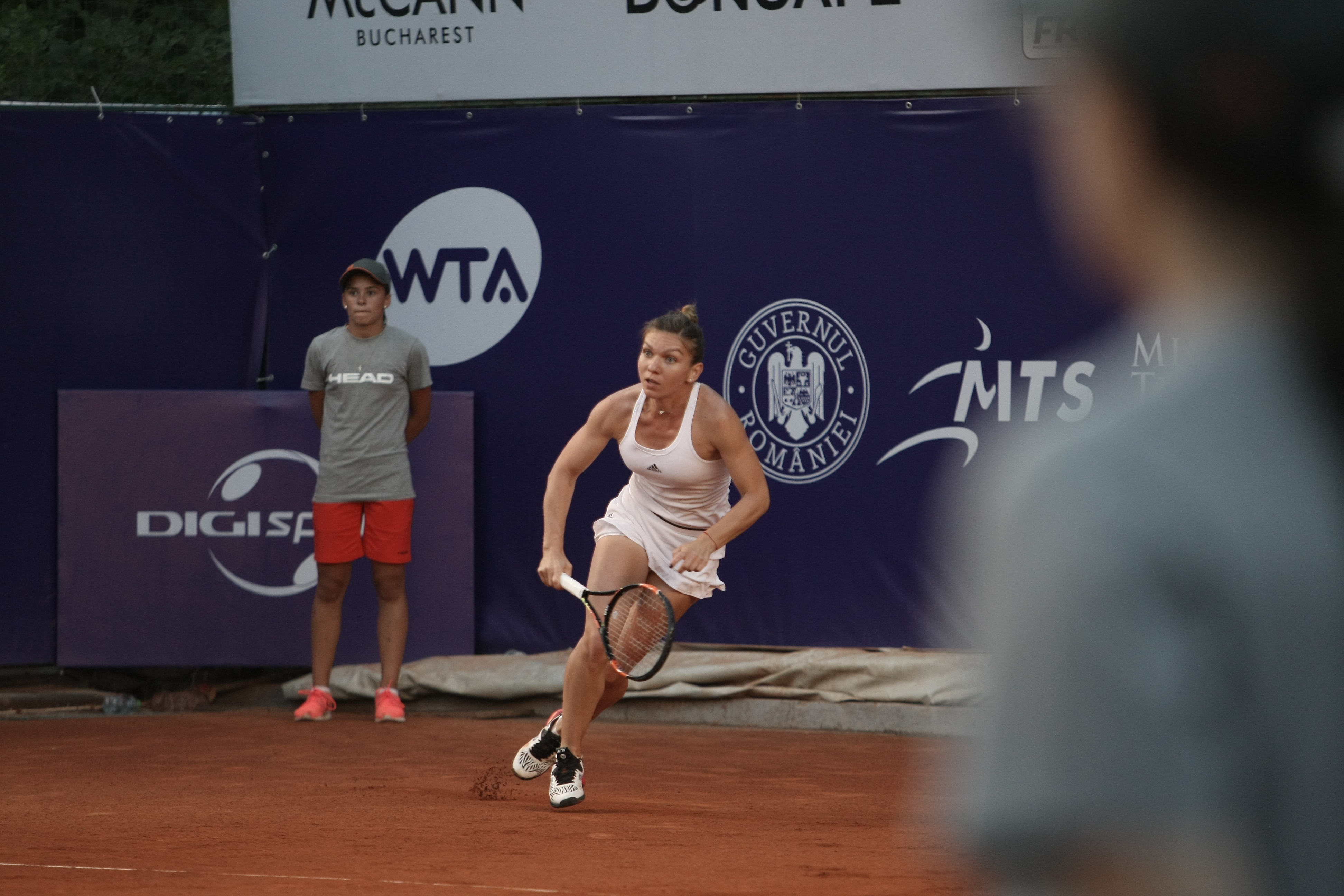 Openul de tenis al României. Cele mai spectaculoase instantanee surprinse la meciul Simonei Halep / GALERIE FOTO