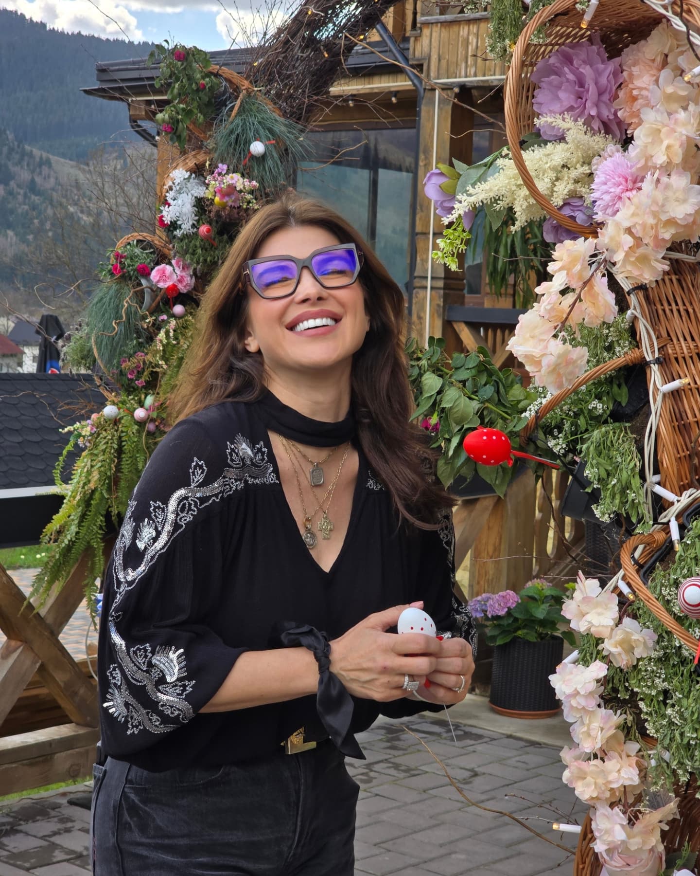 Unde au petrecut Paștele Monica Bîrlădeanu și Valeriu Gheorghiță. Actrița a trăit o experiență inedită: „A fost o idee foarte bună”