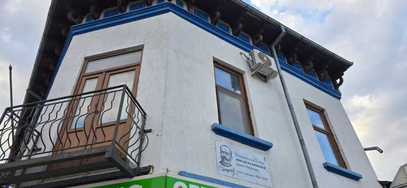 Cârciuma din Buzău a lui Caragiale e de vânzare. Cât costă monumentul istoric și ce trebuie să facă Ministerul Culturii, dacă vrea imobilul