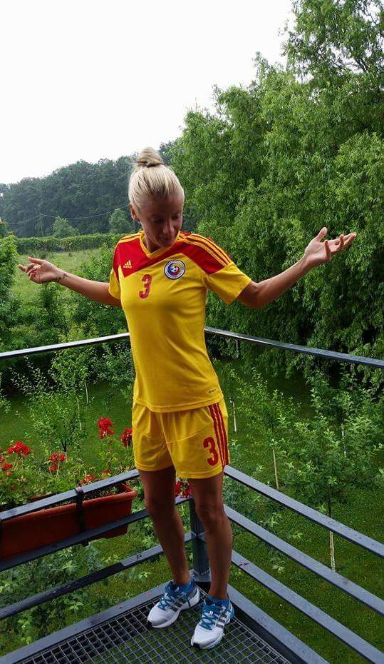 Ce fotbalistă avem! Nina Anca face perfect stop pe piept! Și nu doar atât! | VIDEO