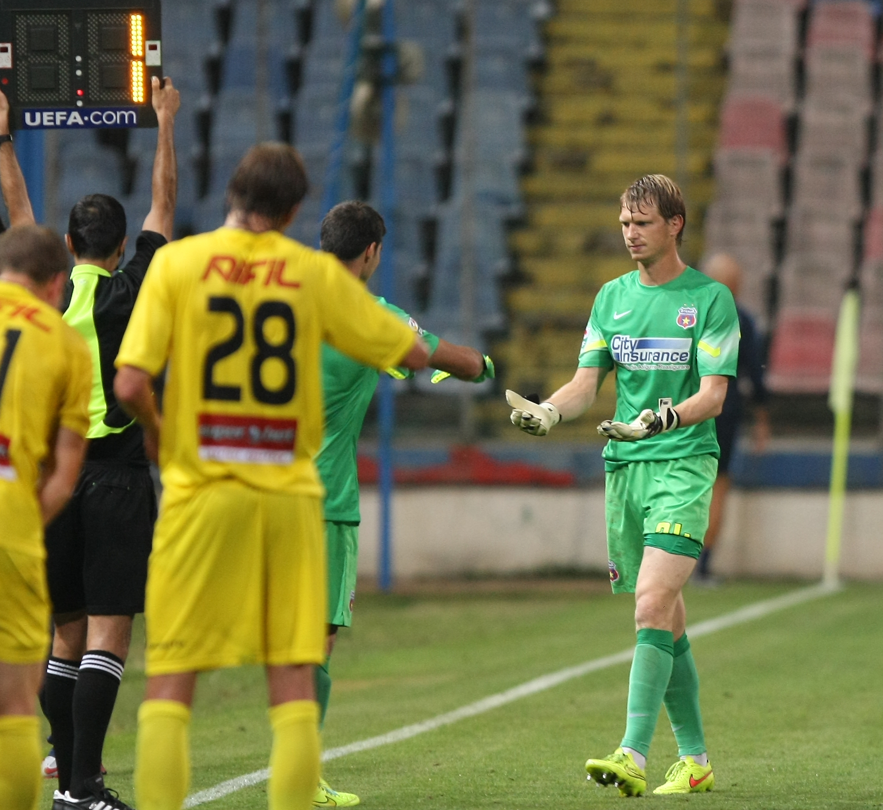 VIDEO&GALERIE FOTO / LIGA I: Steaua - Ceahlăul 0-1. Şocul campionatului!