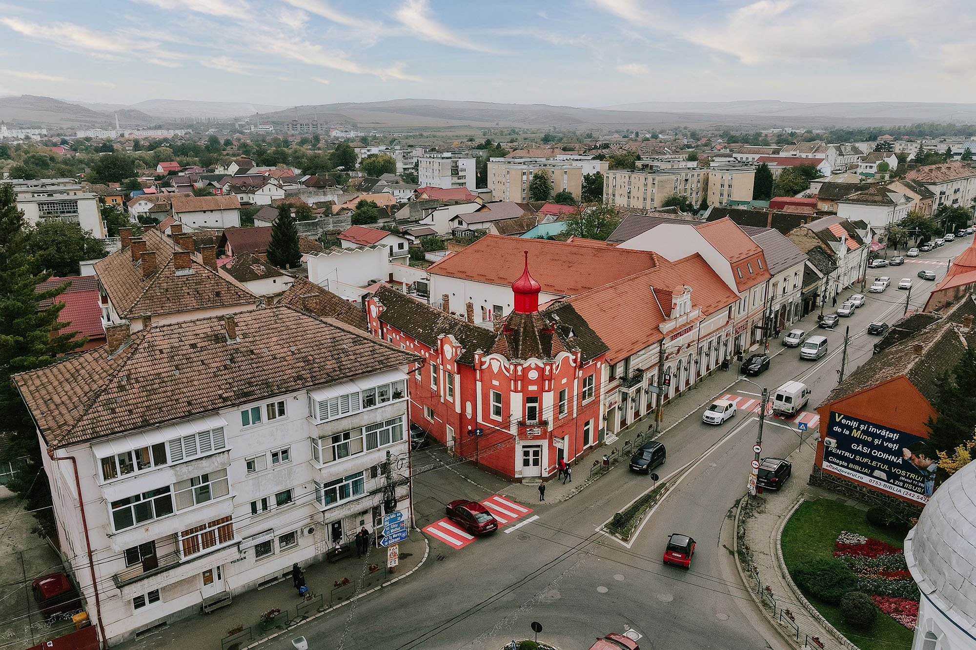Palatul Elszeszer din Mureș, construit în urmă cu 160 de ani, este scos la vânzare. Care e prețul
