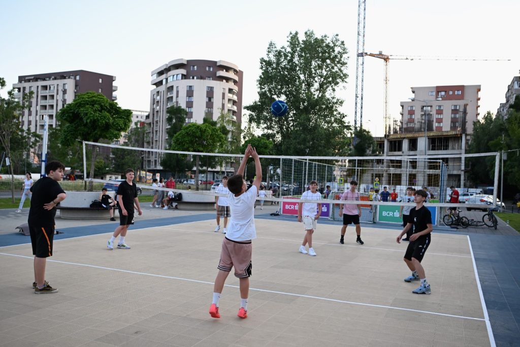 Cine a întors scaunul lui Theo Rose pe terenul de baschet? Super show și momente emoționante la BCR Sport Arena Streetball pe terenurile din Parcul Liniei