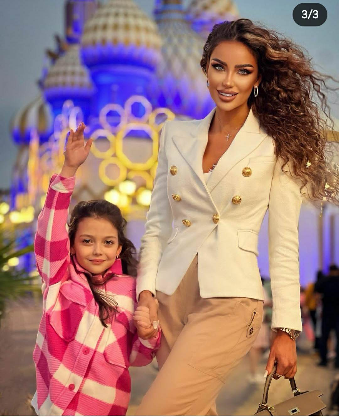 Imagini din vacanța de lux a Biancăi Drăgușanu în Dubai. Ce mesaj i-a transmis lui Gabi Bădălău, iubitul ei, care nu a însoțit-o