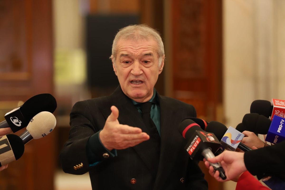 De ce Gigi Becali l-a blocat pe Călin Georgescu pe WhatsApp: „Mi-a trimis imnul partidului lui, o melodie cântată de Nicu Covaci”