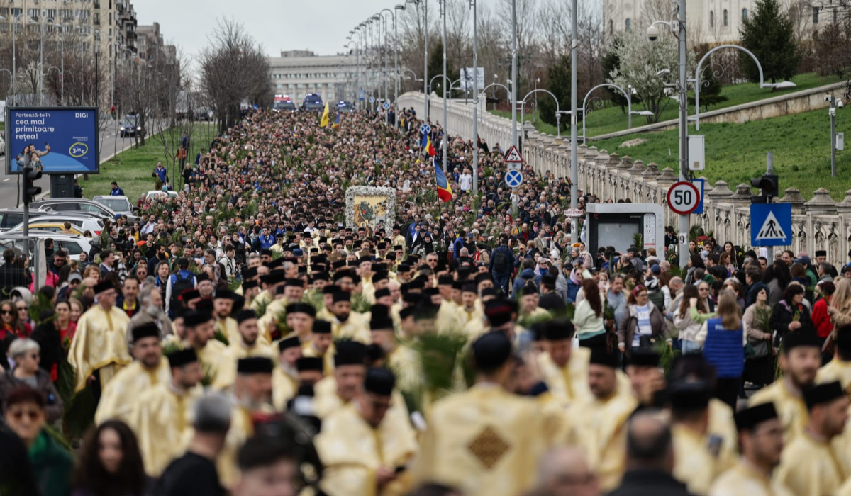 Cum a arătat Pelerinajul de Florii din București în 2026: câteva mii de oameni s-au deplasat pe traseu până la Catedrala Patriarhală