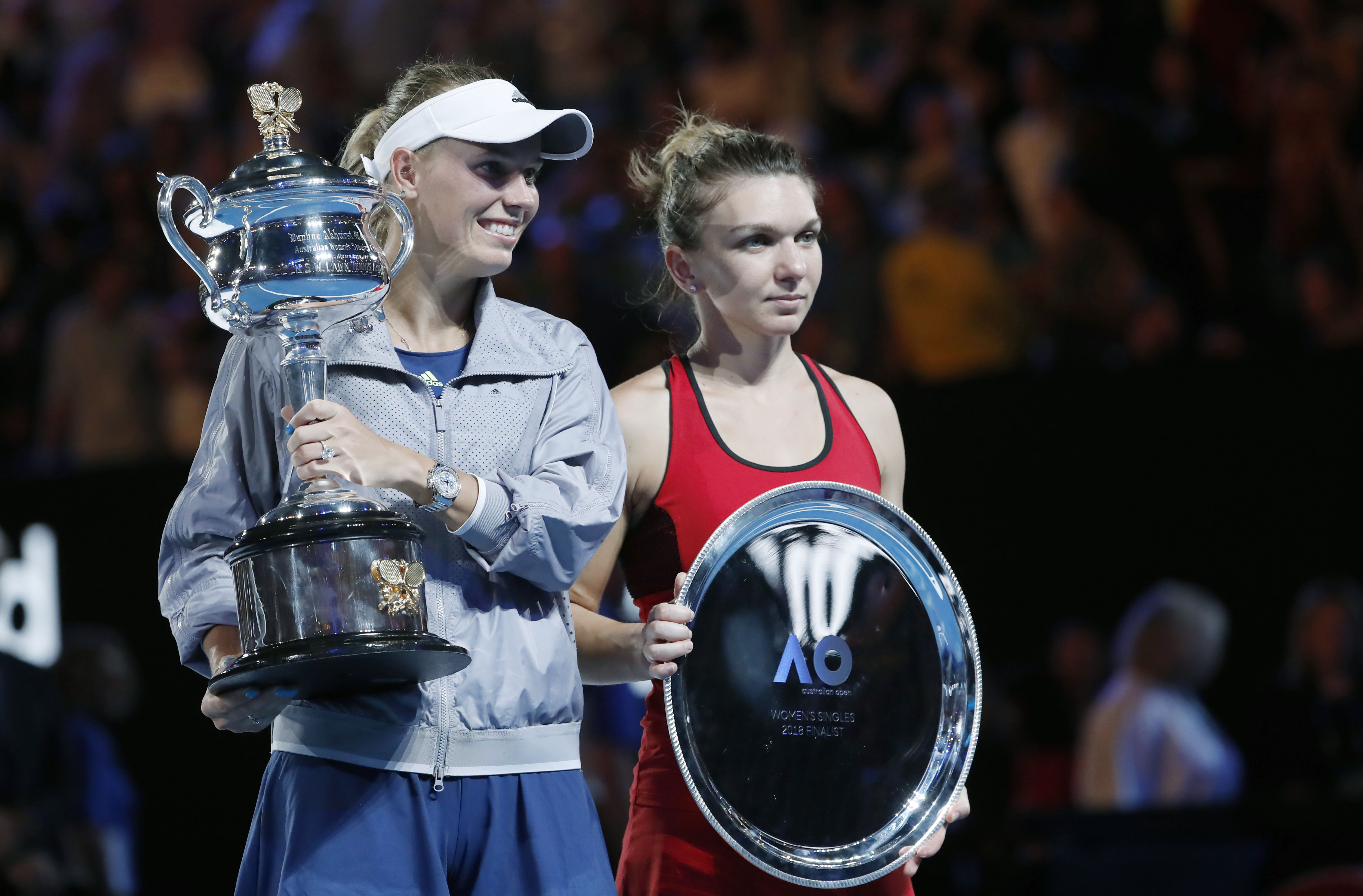 Wozniacki a petrecut cu șampania învingătorului. Și cu iubitul baschetbalist! Halep: ”Am plâns”/ FOTO cu premierea