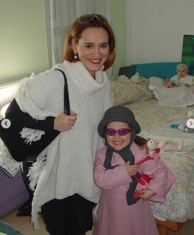 Alexia Eram, mesaj emoționant pentru mama și bunica ei. „Vă sunt recunoscătoare și vă admir”