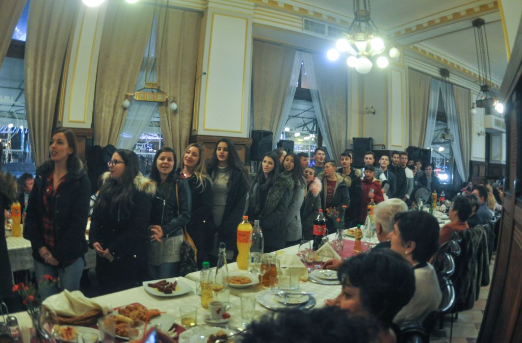 REPORTAJ: Sretan Božić! Badnjakul a arătat un an roditor pentru sârbii care celebrează Crăciunul pe rit vechi| FOTO&VIDEO