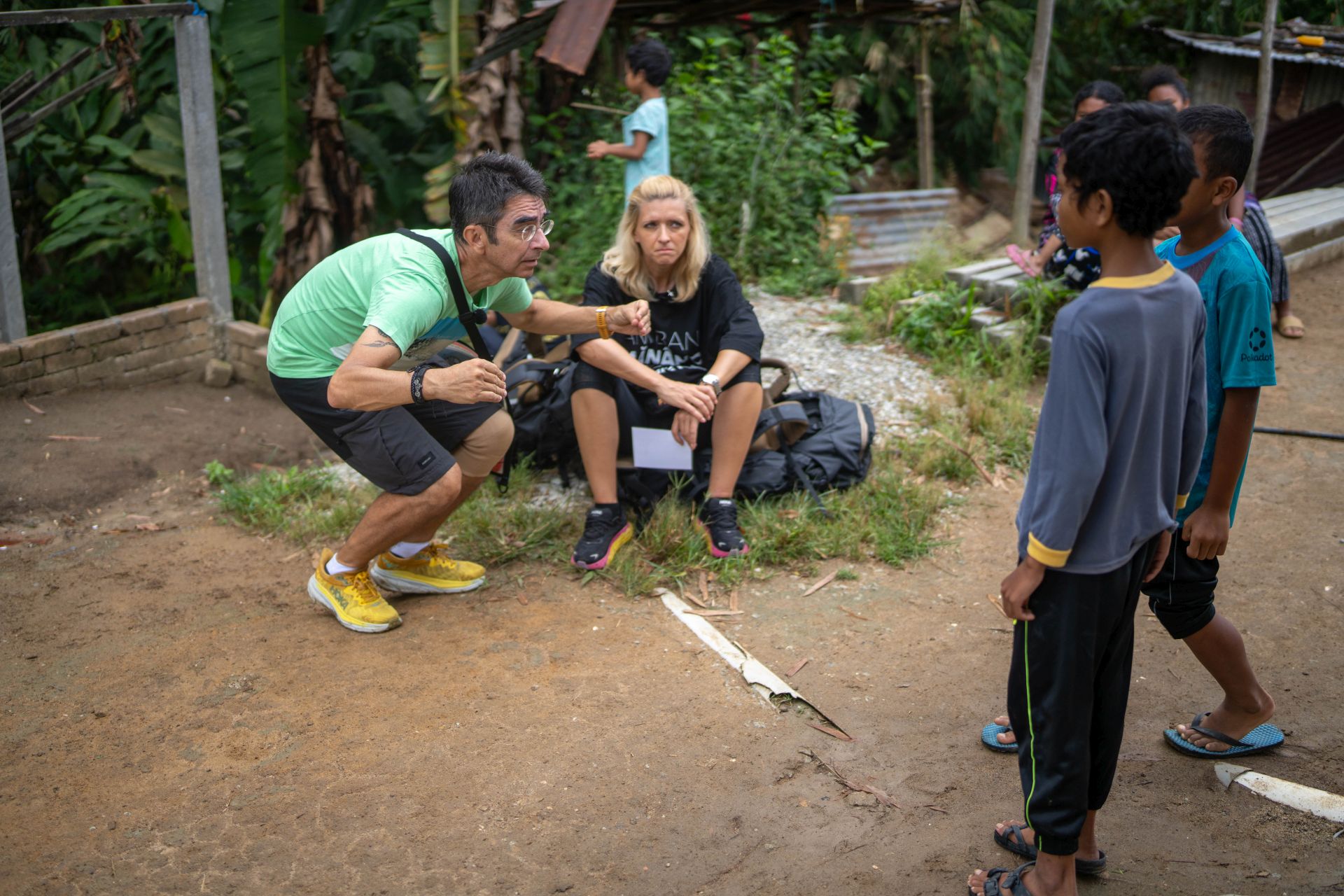 Începe etapa a șasea Asia Express 2024. Trei echipe se întrec pentru Joker într-un joc sălbatic de amuletă în inima junglei