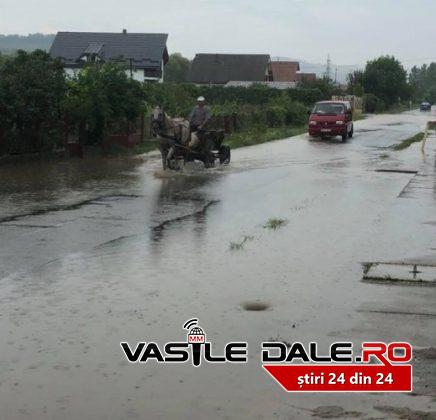 Inundații în Maramureș după ploile torențiale. Șuvoaile au făcut prăpăd și alte județe din țară / FOTO&VIDEO