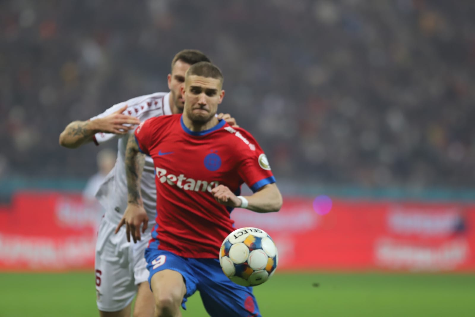 Superliga: FCSB-Rapid 2-1, după un derby superb și o fază controversată în final