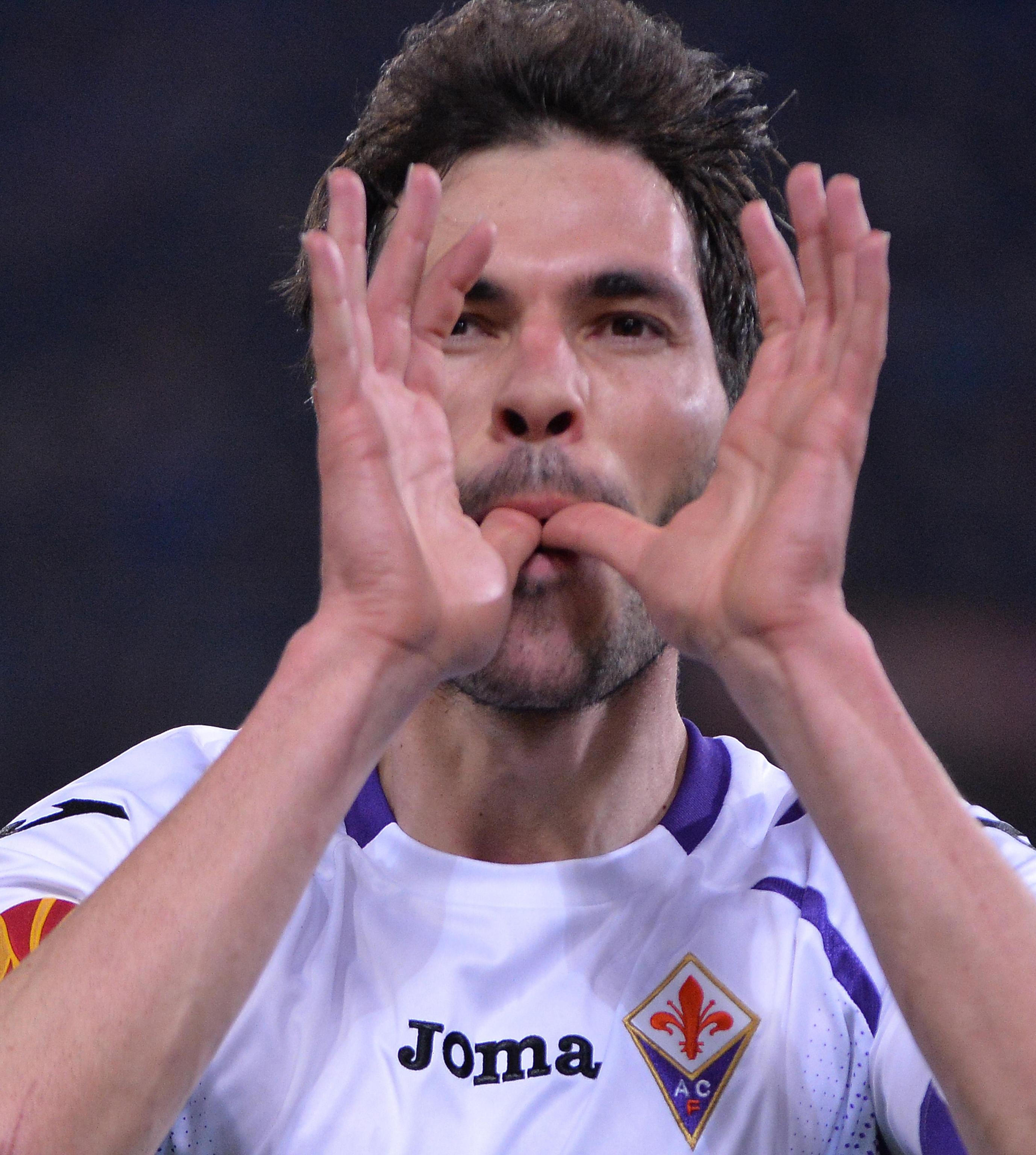 Accidentare stupidă pe Olimpico! Basanta a dat gol, iar un coechipier i-a spart arcada / GALERIE FOTO