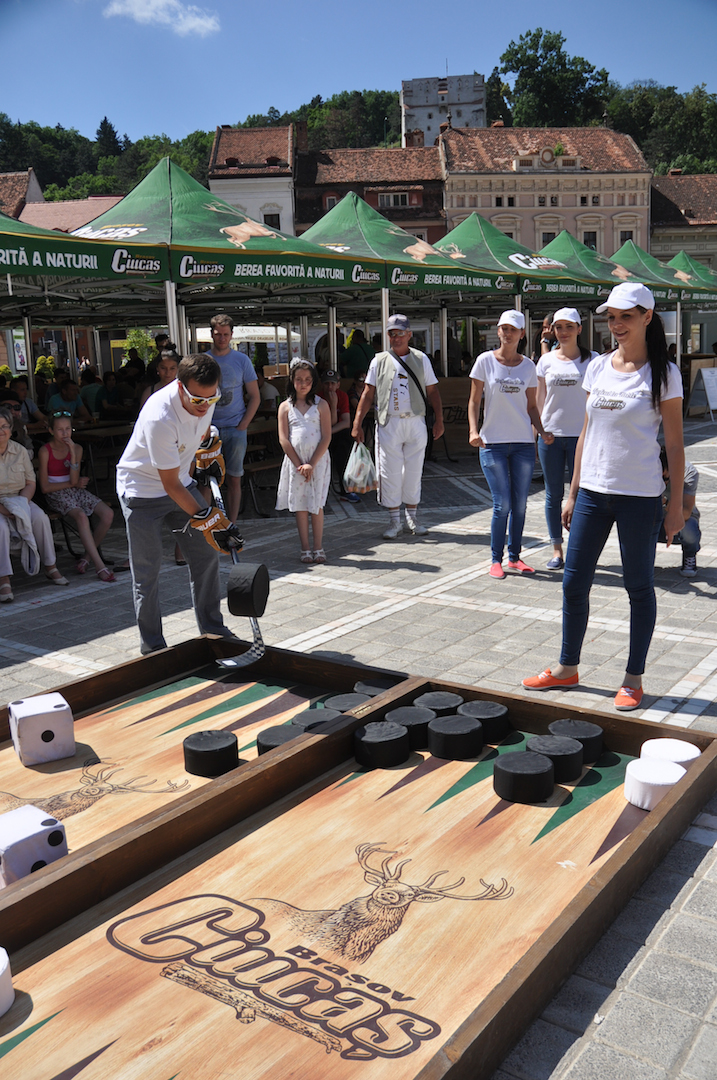 FOTO/ Show cu vedete la campionatul de table!