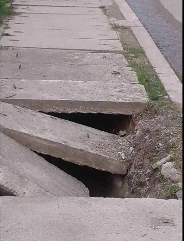 Despăgubiri de mii de euro obținute de români accidentați grav mergând pe trotuar. Cazul femeii care s-a nenorocit la o plimbare prin Durău  