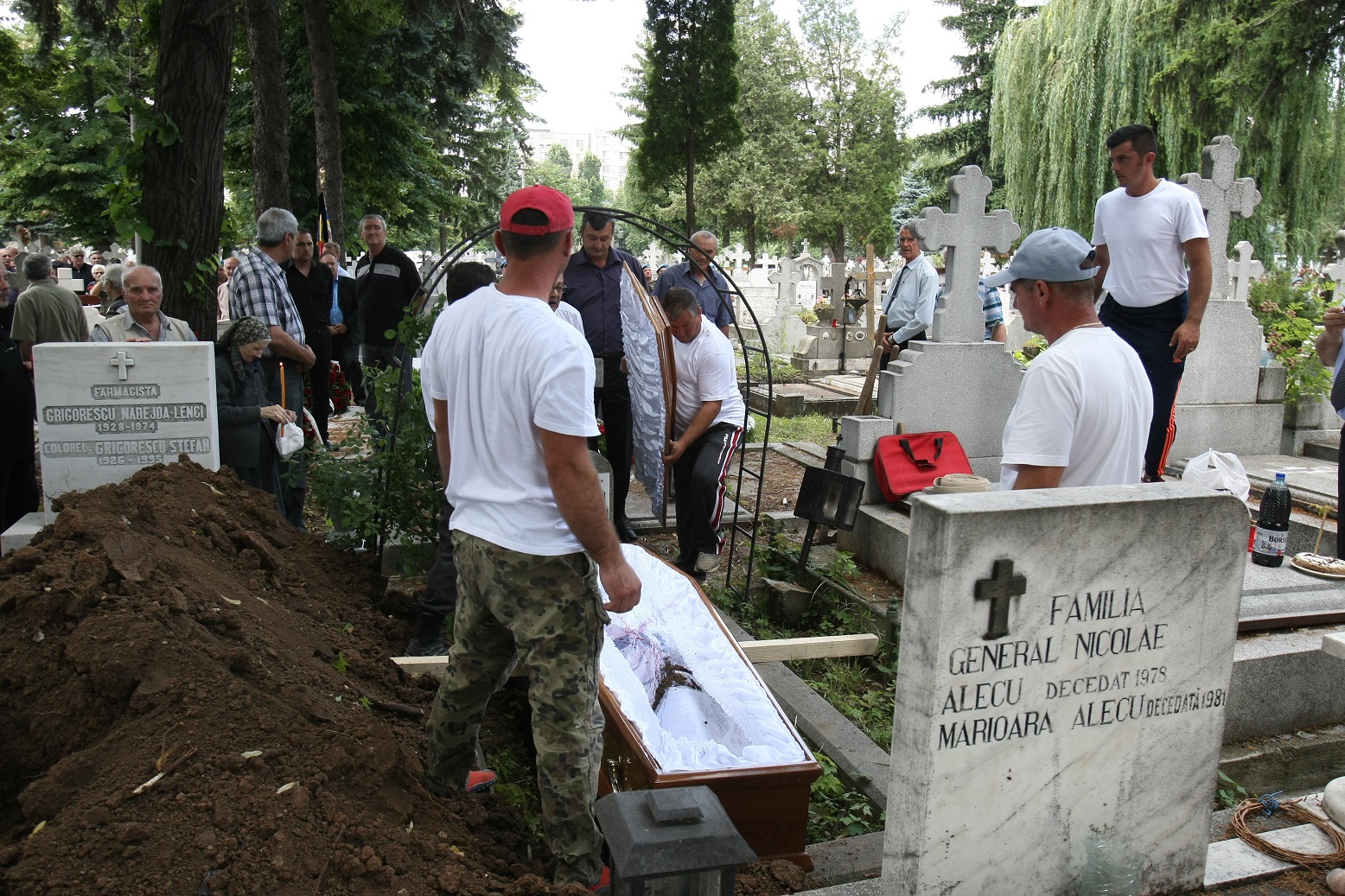 ”Profesorul” Niculescu, înmormântat cu onoruri militare / FOTO