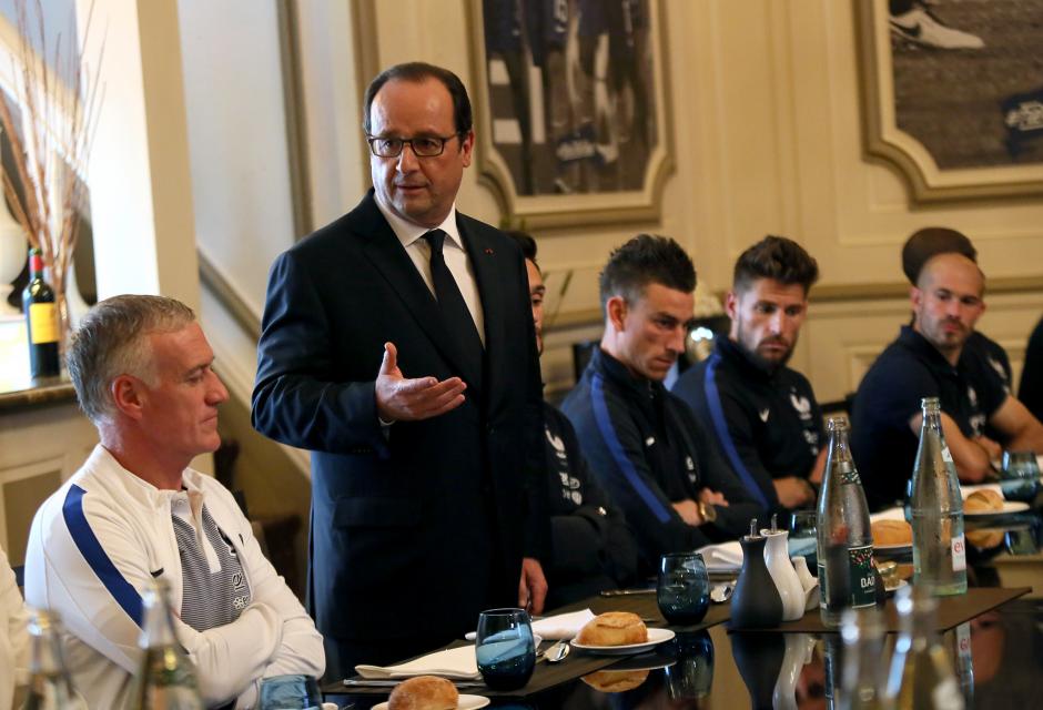 Euro 2016. Francezii au fost încurajați de președintele François Hollande, care i-a vizitat pe les Blues la Clairfontaine  GALERIE FOTO
