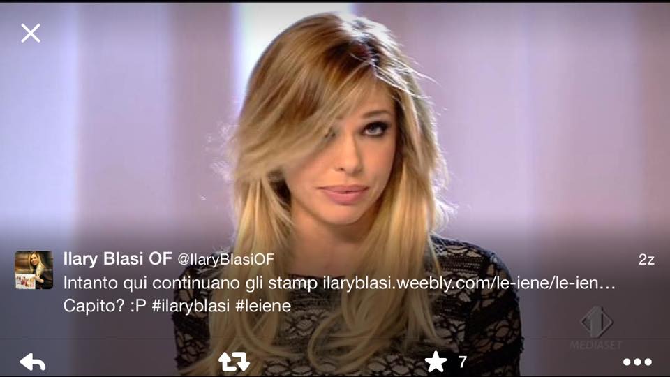 Totti a făcut o criză de nervi, după ce soția lui a apărut aproape goală pe scenă / GALERIE FOTO HOT