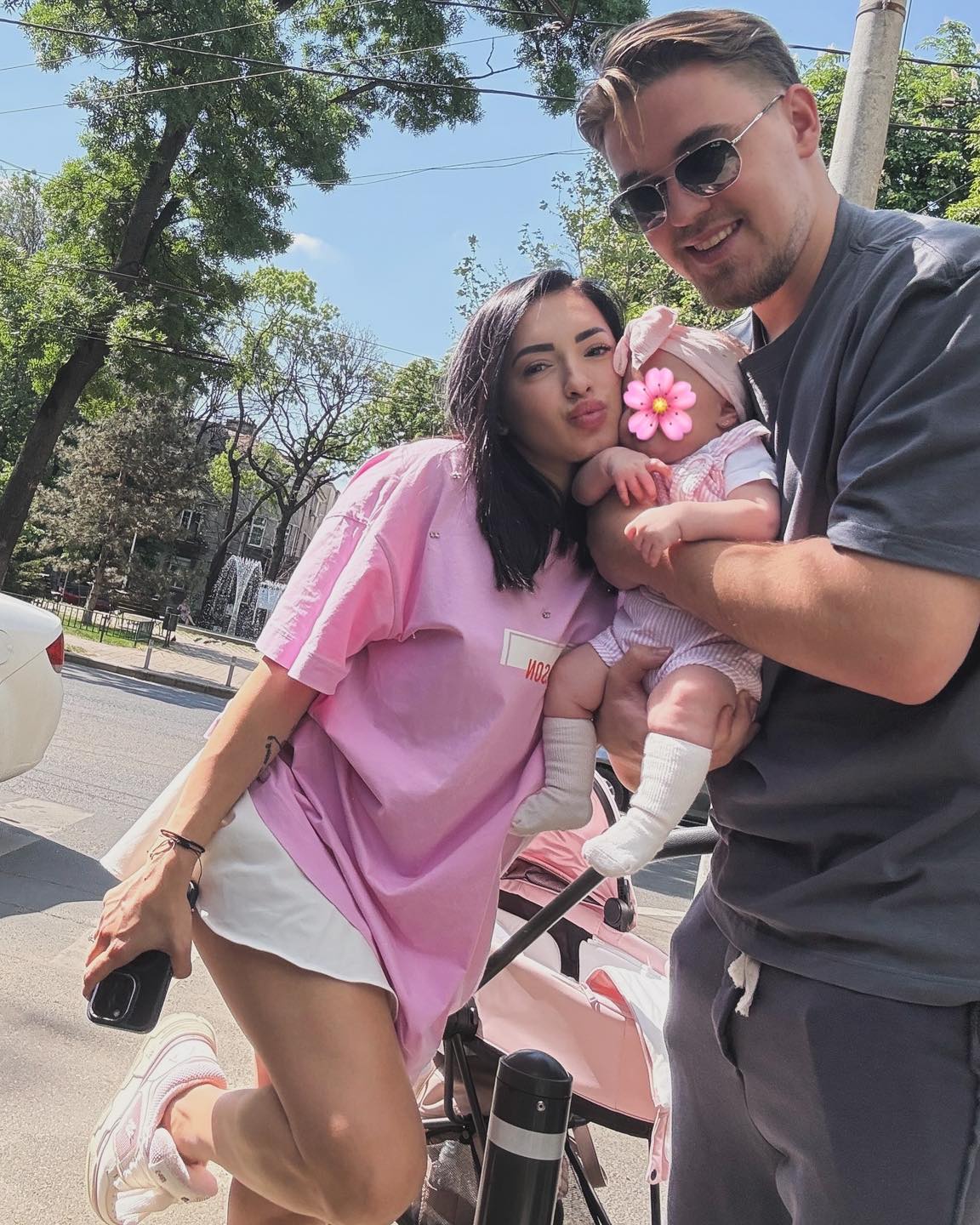 Larisa Iordache și soțul ei au început pregătirile pentru botezul fetiței. Ce regulă trebuie să respecte invitații. „O să avem o tematică”