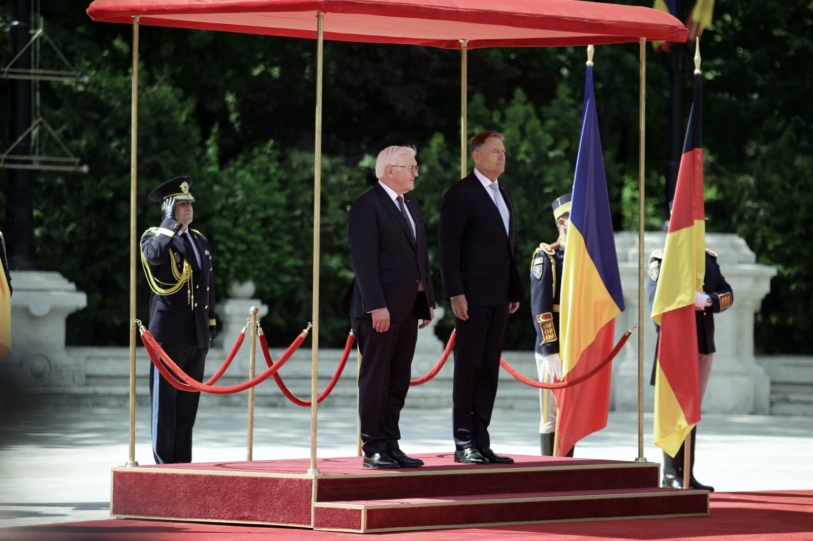 Klaus Iohannis, după întrevederea cu președintele german Frank-Walter Steinmeir: „Sprijinim un embargo pe petrolul rusesc”