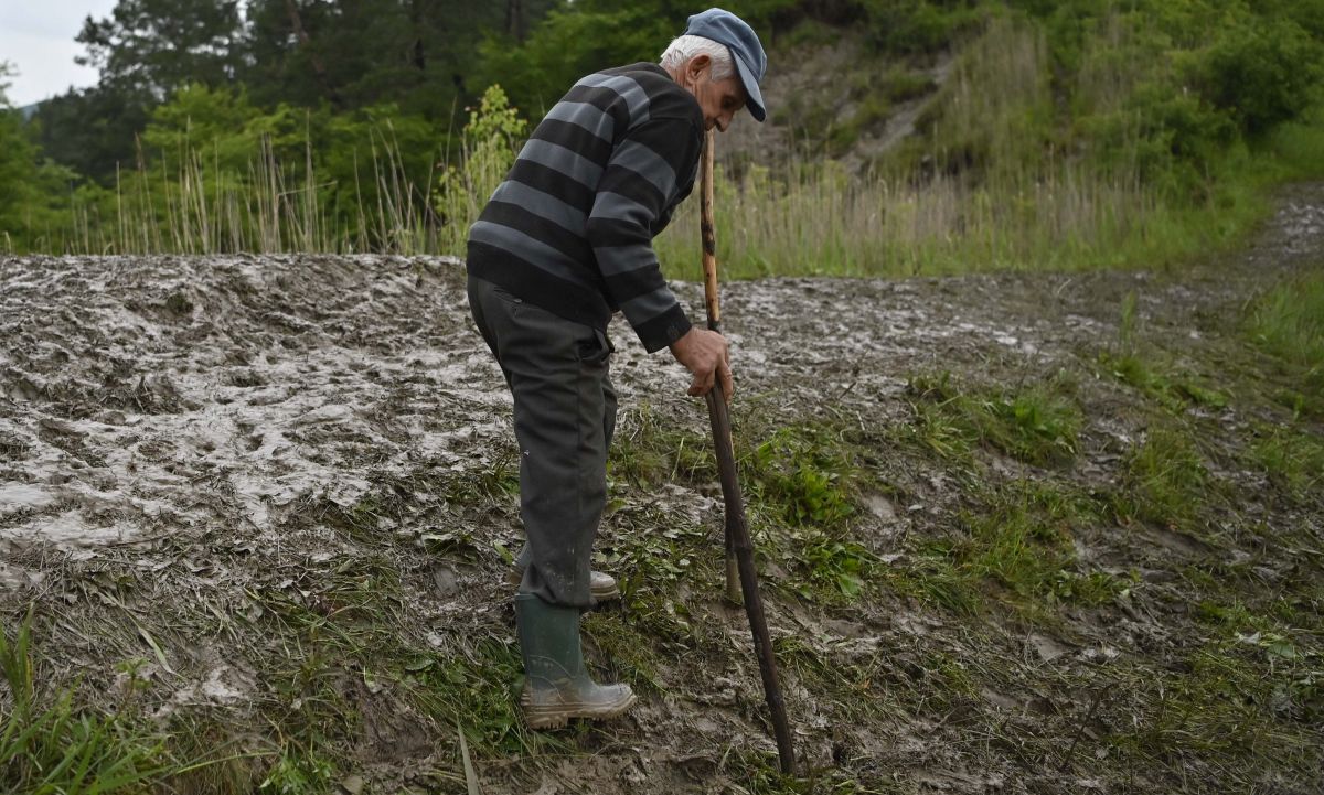 Situație critică la Salina Praid din cauza inundațiilor. Debitul pârâului Corund a crescut de 100 de ori, activitățile sunt suspendate