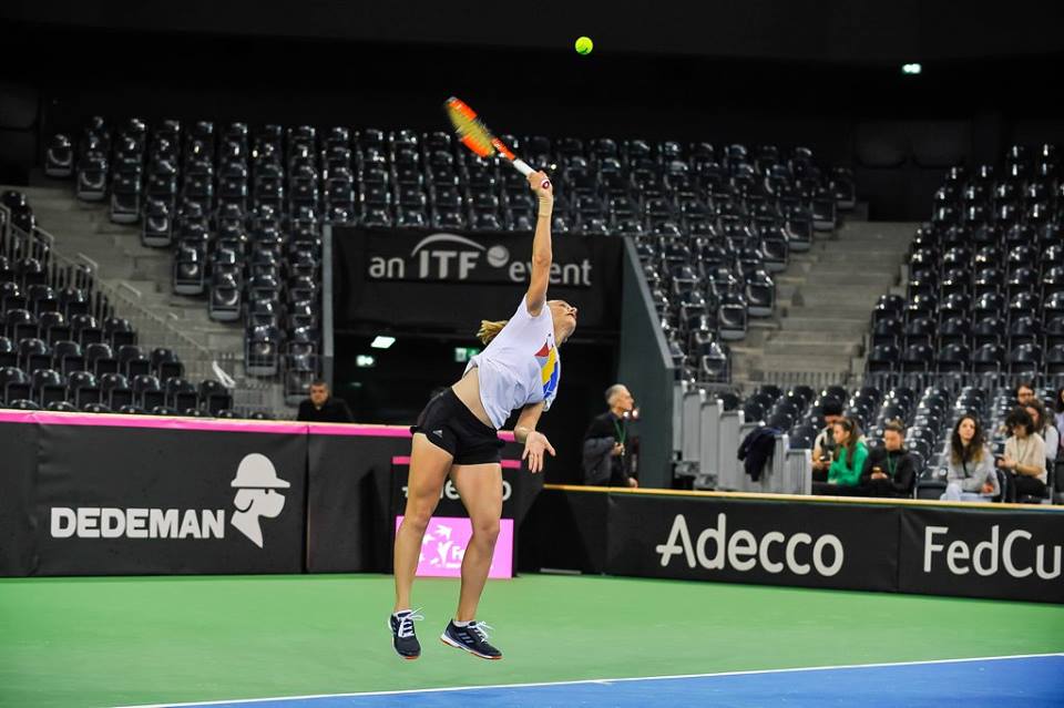 Dan Petrescu le-a încurajat pe componentele echipei României de Fed Cup | GALERIE FOTO