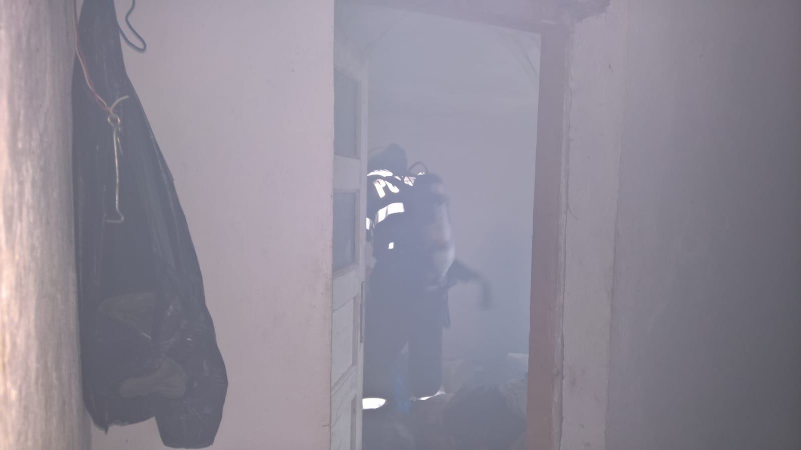 Un bătrân de 70 de ani a murit intr-un incendiu, în Timiș/ GALERIE FOTO