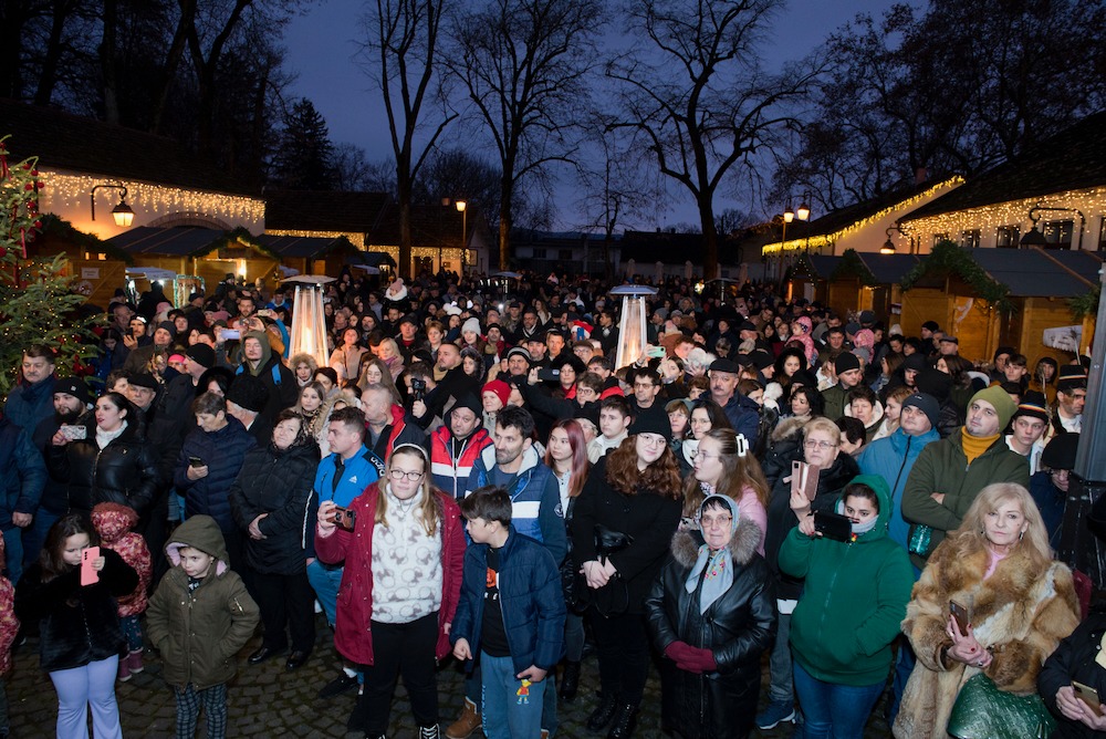 Unde își petrece Familia Regală a României sărbătorile de iarnă. Ce se va întâmpla în dimineața zilei de Crăciun