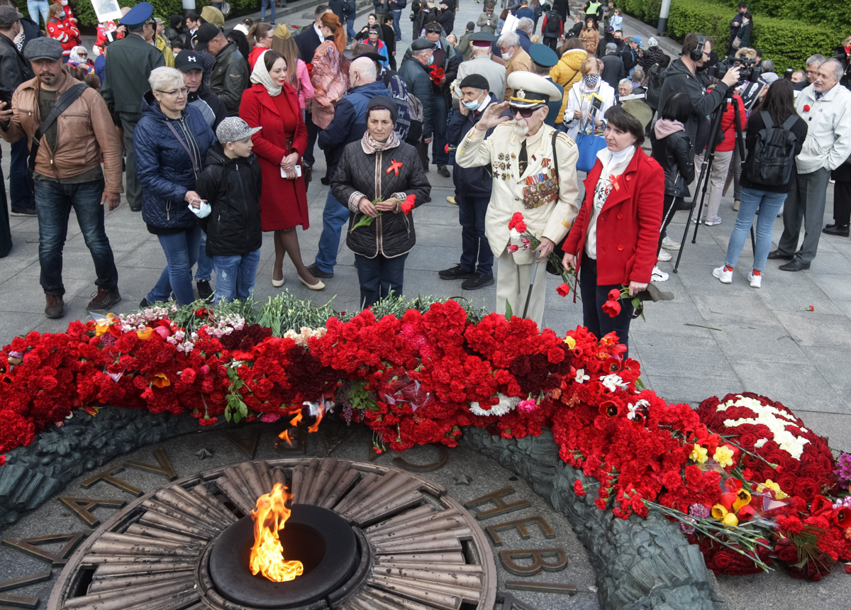 Cum a devenit 9 Mai, Ziua Victoriei,  o sărbătoare antieuropeană. Istoric ucrainean de origine română: „Rușii spun că ei au eliberat Europa, dar statele UE nu sunt recunoscătoare”