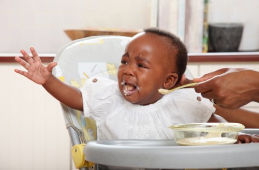 When’s the best time to introduce solid foods to your baby?