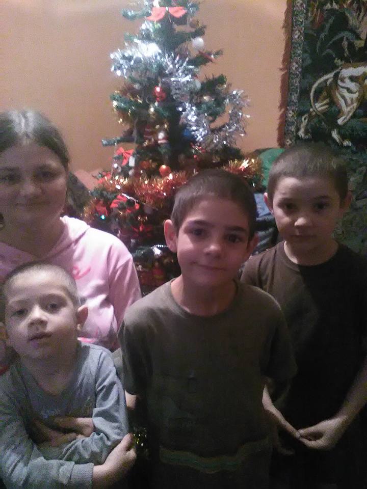 ROMÂNI AI NIMĂNUI. Familie cu nouă copii, lăsată fără alocație de primar. Edilul ia într-o lună cât li se cuvine lor într-un an! - VIDEO