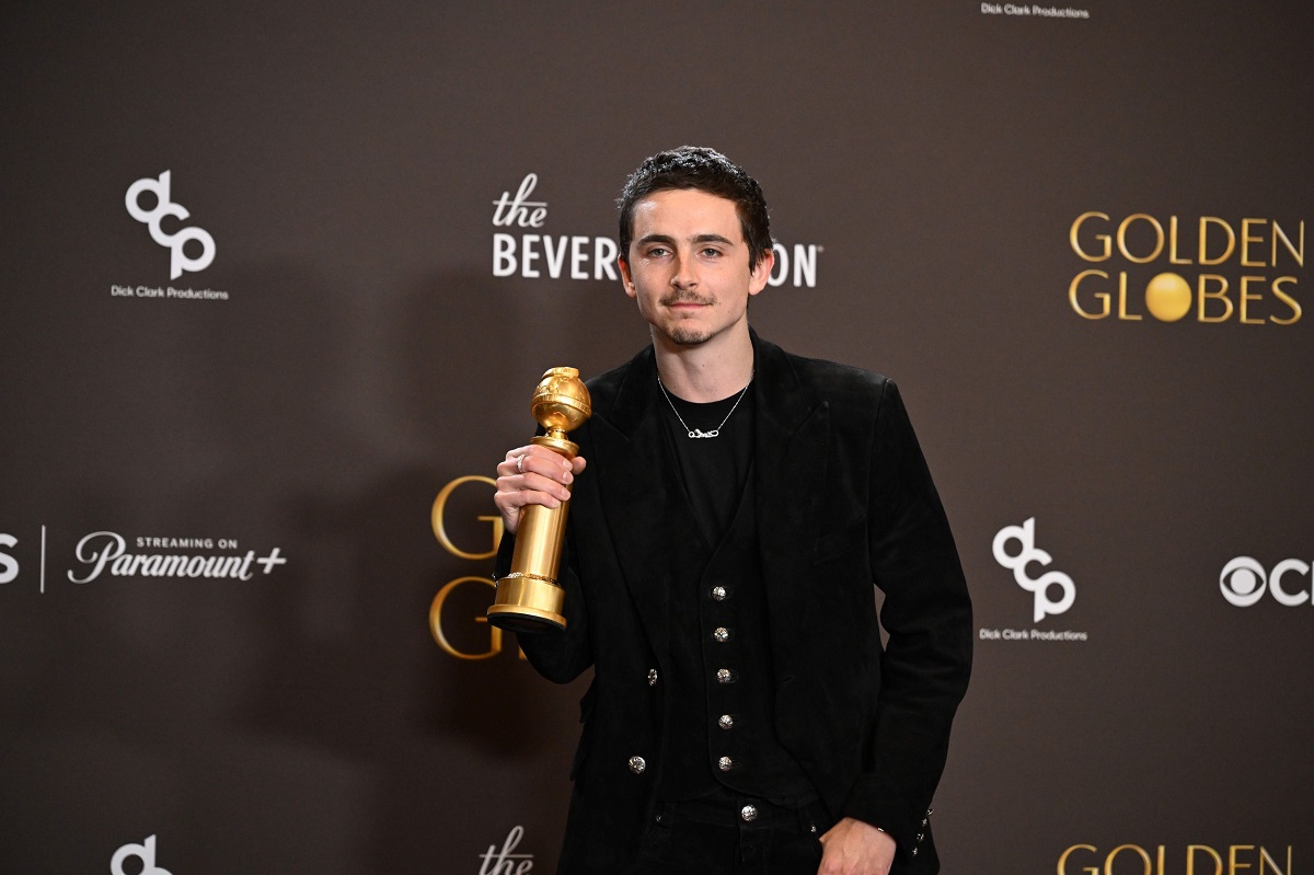 Apariția lui Kylie Jenner cu diamante de peste 100 de carate la Globurile de Aur 2026. E supranumită „zeița de aur” a lui Timothée Chalamet
