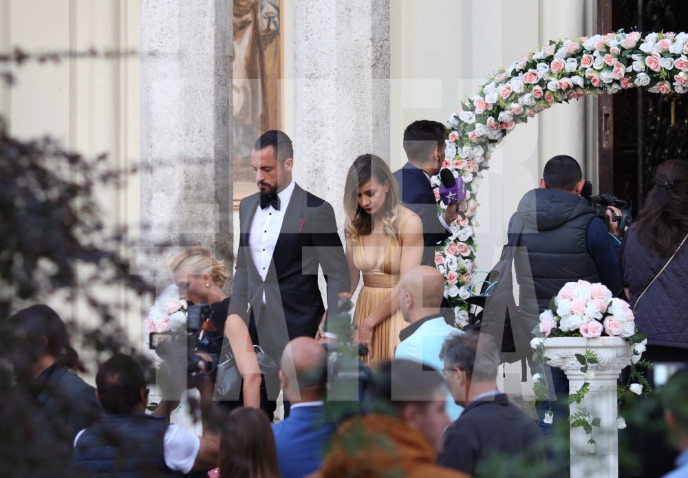 FOTO EXCLUSIV | Cum au arătat nașii lui Adrian Mutu și ai Sandrei. Apariție rară a soției lui Cosmin Contra